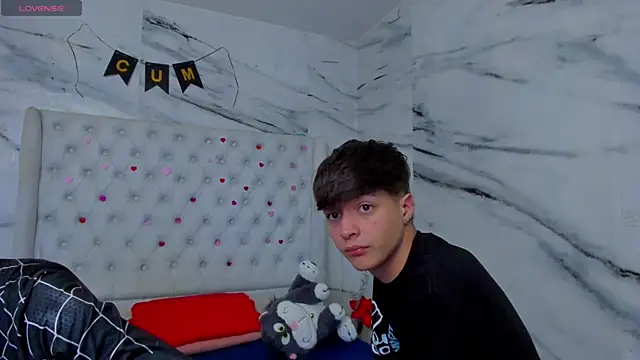 Ari and Storm online show from 05-19-26, 03:41