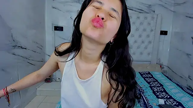 Ari and Storm online show from 10-04-25, 01:56