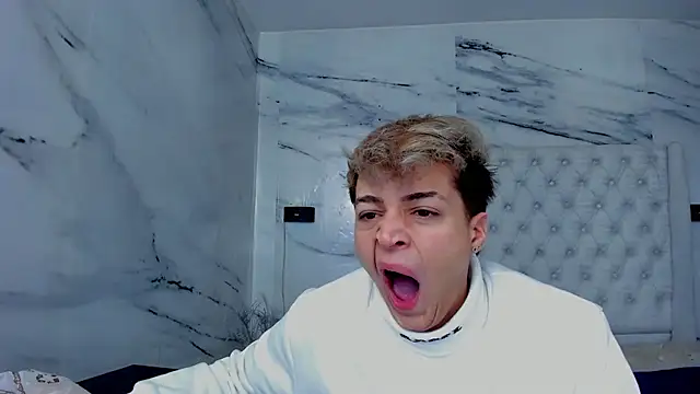 Ari and Storm online show from 09-13-25, 01:33