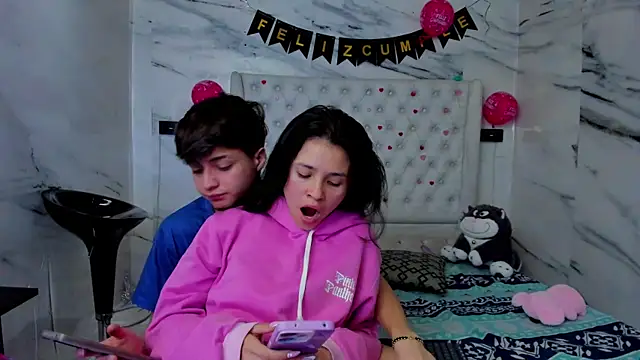 Ari and Storm online show from 04-04-26, 01:50