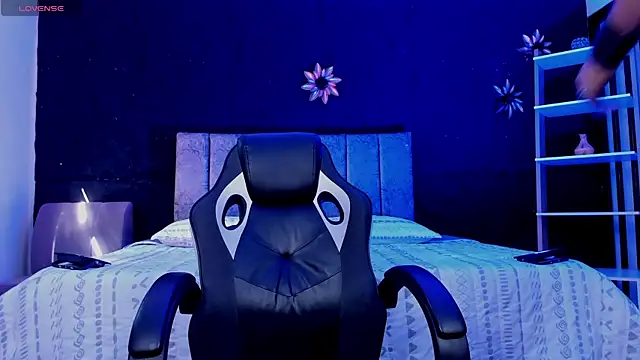 Snapshot of LiamDeep chatting on 06-23-26, 08:18 LiamDeep online show from 06-23-26, 08:18