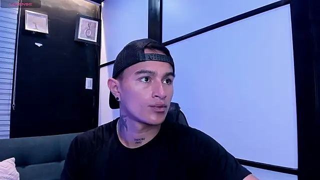 LiamDeep online show from 10-07-25, 05:14