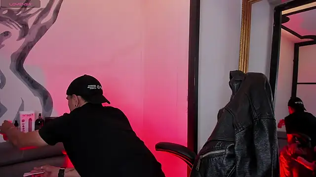 LiamDeep online show from 10-11-25, 08:10