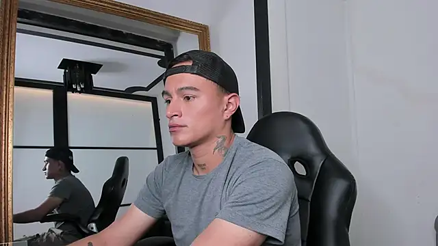 LiamDeep online show from 10-02-25, 06:22