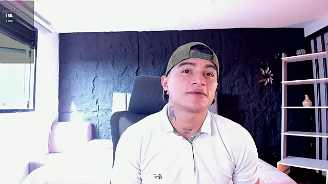 Snapshot of LiamDeep chatting on 07-16-26, 08:17 LiamDeep online show from 07-16-26, 08:17