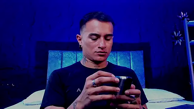 Snapshot of LiamDeep chatting on 06-14-26, 04:19 LiamDeep online show from 06-14-26, 04:19
