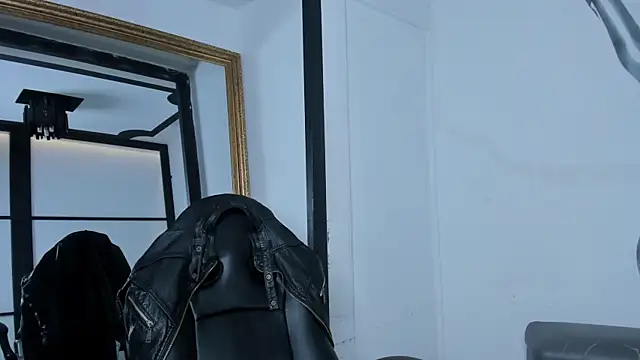 LiamDeep online show from 10-01-25, 08:46