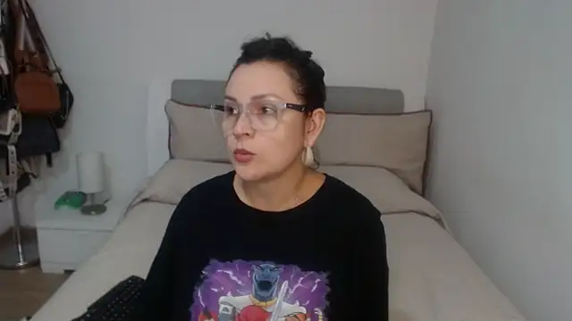 Snapshot of sophie_lopez1 chatting on 06-21-26, 02:28 sophie lopez1 online show from 06-21-26, 02:28