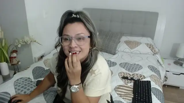 sophie lopez1 online show from 11-26-25, 11:27