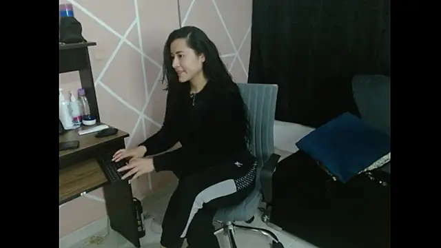 Emily Slave28 online show from 10-07-25, 05:41