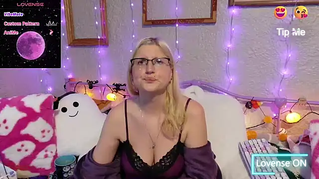 samanthamalichite online show from 10-27-25, 02:18