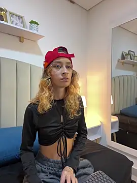 SunshineLizzy online show from 11-04-25, 12:31