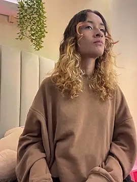 SunshineLizzy online show from 11-14-25, 01:26