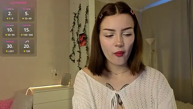 Snapshot of PurrrBerry chatting on 10-11-25, 05:41 PurrrBerry online show from 10-11-25, 05:41