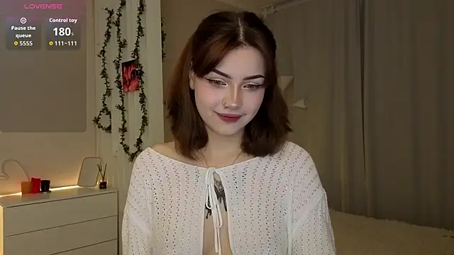 PurrrBerry online show from 11-26-25, 03:39