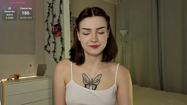 PurrrBerry online show from 10-26-25, 03:40