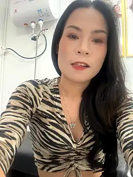 Baby-mmm online show from 10-29-25, 07:51