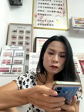 Snapshot of Baby-mmm chatting on 09-25-25, 03:56 Baby-mmm online show from 09-25-25, 03:56