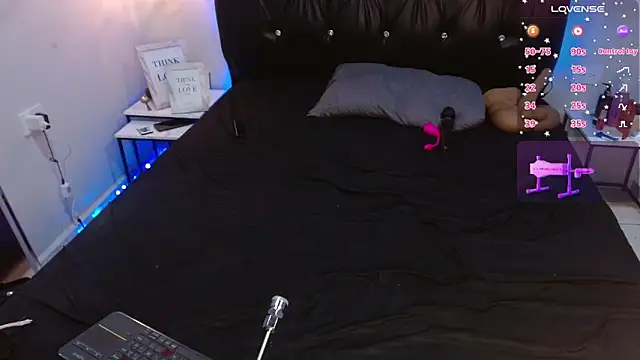 Sara Pasquel online show from 09-26-25, 01:01