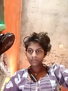 Snapshot of Jyoti_thakurr chatting on 09-20-25, 09:14 Jyoti thakurr online show from 09-20-25, 09:14