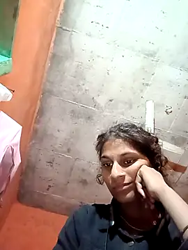 Snapshot of Jyoti_thakurr chatting on 10-28-25, 08:02 Jyoti thakurr online show from 10-28-25, 08:02