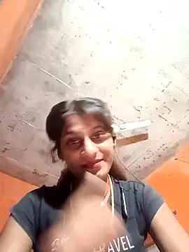 Snapshot of Jyoti_thakurr chatting on 10-10-25, 04:30 Jyoti thakurr online show from 10-10-25, 04:30