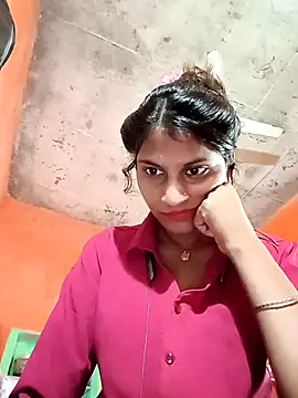 Snapshot of Jyoti_thakurr chatting on 09-18-25, 05:10 Jyoti thakurr online show from 09-18-25, 05:10