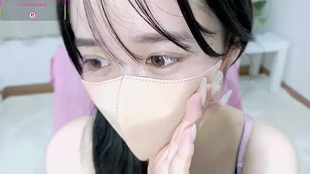 Snapshot of Anne_Anne_chan chatting on 10-27-25, 04:30 Anne Anne chan online show from 10-27-25, 04:30