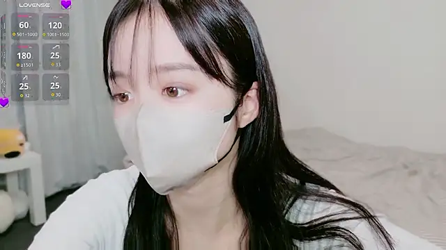 Snapshot of Anne_Anne_chan chatting on 10-11-25, 11:22 Anne Anne chan online show from 10-11-25, 11:22