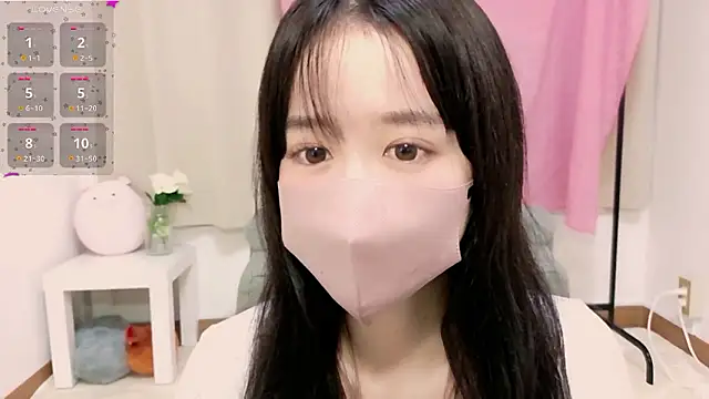 Snapshot of Anne_Anne_chan chatting on 10-18-25, 11:34 Anne Anne chan online show from 10-18-25, 11:34