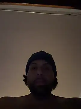 Snapshot of Lunablu13 chatting on 02-18-26, 01:03 Lunablu13 online show from 02-18-26, 01:03