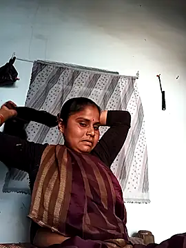 Sheema tyagi online show from 11-28-25, 08:58