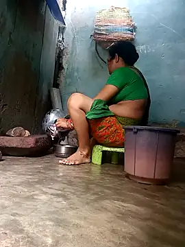 Snapshot of gulapi-gulistan180 chatting on 09-24-25, 06:31 gulapi-gulistan180 online show from 09-24-25, 06:31