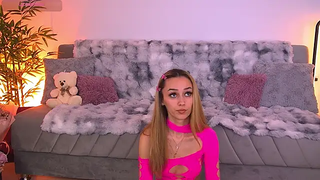 Snapshot of AmyKent_ chatting on 05-24-26, 04:29 AmyKent online show from 05-24-26, 04:29