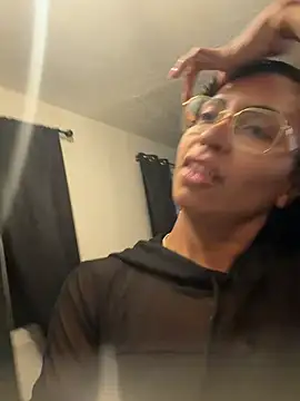 bobbiebbb online show from 05-06-26, 07:23