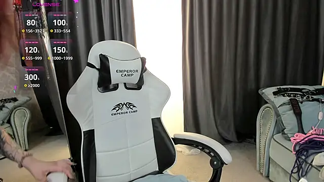 NoelleGothicShadow online show from 10-17-25, 10:11