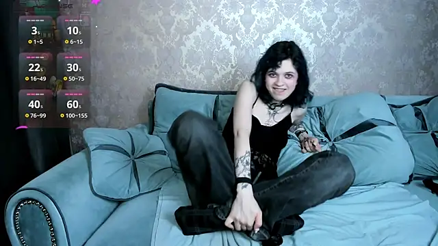 NoelleGothicShadow online show from 05-07-26, 10:13