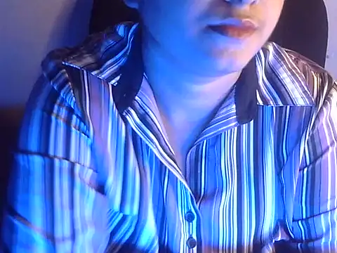 Snapshot of Aanya_Hazel chatting on 09-20-25, 03:06 Aanya Hazel online show from 09-20-25, 03:06