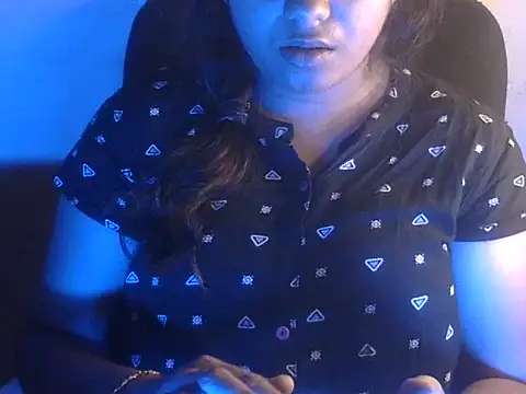 Snapshot of Aanya_Hazel chatting on 09-21-25, 11:43 Aanya Hazel online show from 09-21-25, 11:43