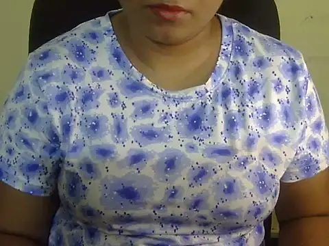 Snapshot of Aanya_Hazel chatting on 10-14-25, 09:15 Aanya Hazel online show from 10-14-25, 09:15