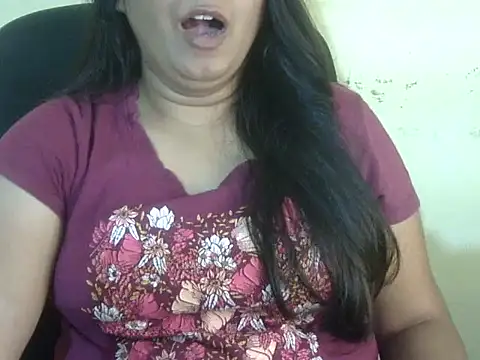 Snapshot of Aanya_Hazel chatting on 10-24-25, 08:08 Aanya Hazel online show from 10-24-25, 08:08