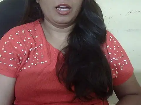 Snapshot of Aanya_Hazel chatting on 10-15-25, 09:45 Aanya Hazel online show from 10-15-25, 09:45