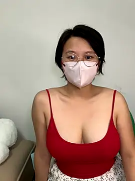 Snapshot of pumpkin_91 chatting on 10-22-25, 01:10 pumpkin 91 online show from 10-22-25, 01:10