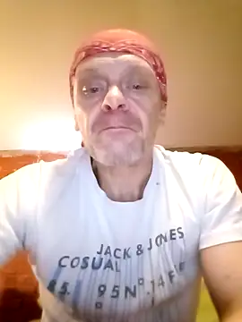 Kuba Gd online show from 10-08-25, 03:19