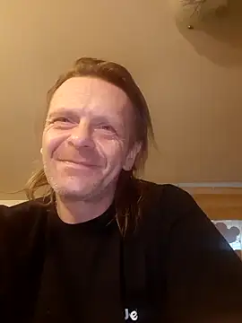 Kuba Gd online show from 02-19-25, 02:33