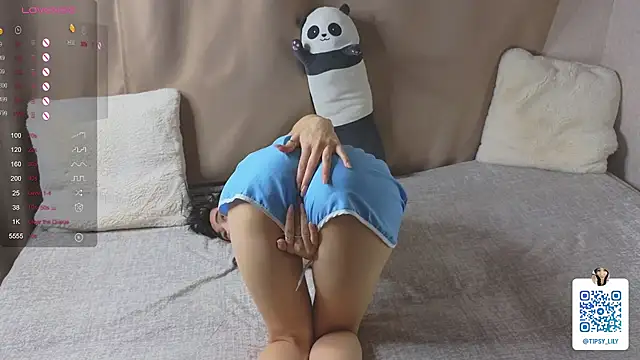 SakuraVelvet online show from 11-25-25, 05:46