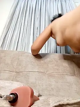 Marian Zeller online show from 10-31-25, 09:06