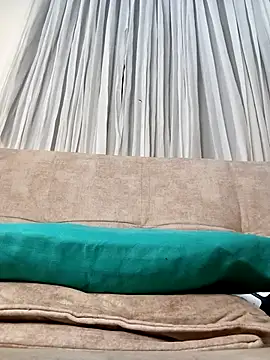 Marian Zeller online show from 10-27-25, 09:21