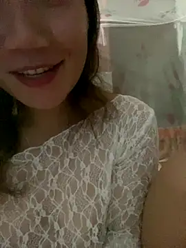 Snapshot of Pyy07 chatting on 10-13-25, 01:02 Pyy07 online show from 10-13-25, 01:02