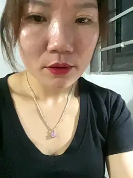 Snapshot of Pyy07 chatting on 10-30-25, 02:14 Pyy07 online show from 10-30-25, 02:14